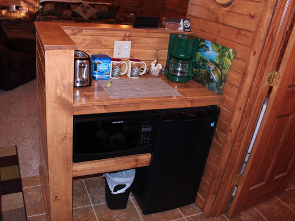 Villa Trickling Waters Retreat Marquette Zimmer foto