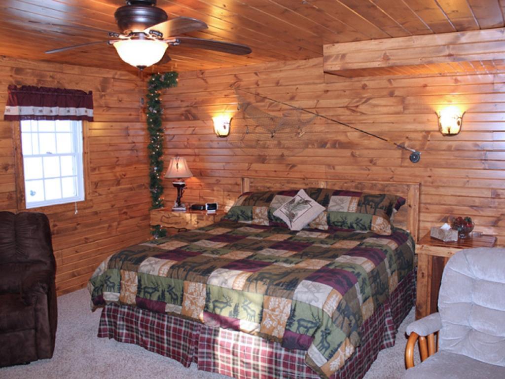 Villa Trickling Waters Retreat Marquette Zimmer foto